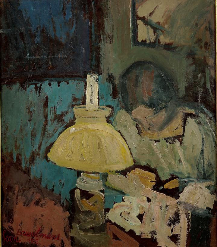Femme cousant